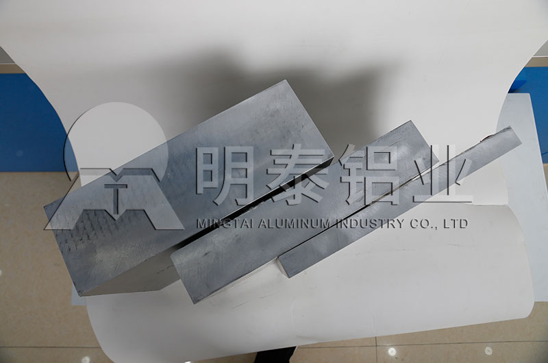 用于汽车-模具-百叶窗5052铝板多少钱一吨？厂家为您详细介绍