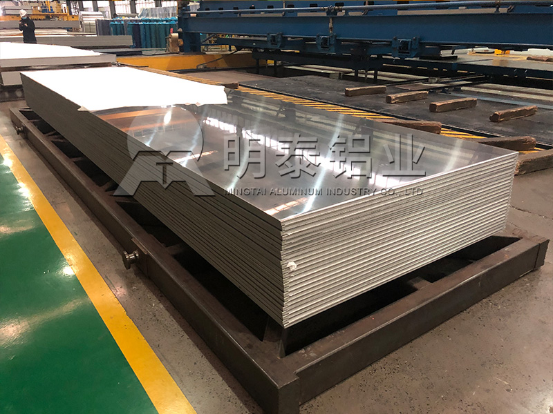 明泰汽车前后盖用5182铝板，是汽车用铝优选厂家